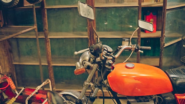 Helpful Tips for Storing Electronics and Machinery in a Storage Facility